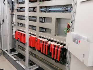 Disciplines_Elektr besturing-PLC progr_Machinebesturing_besturingskast met safety plc