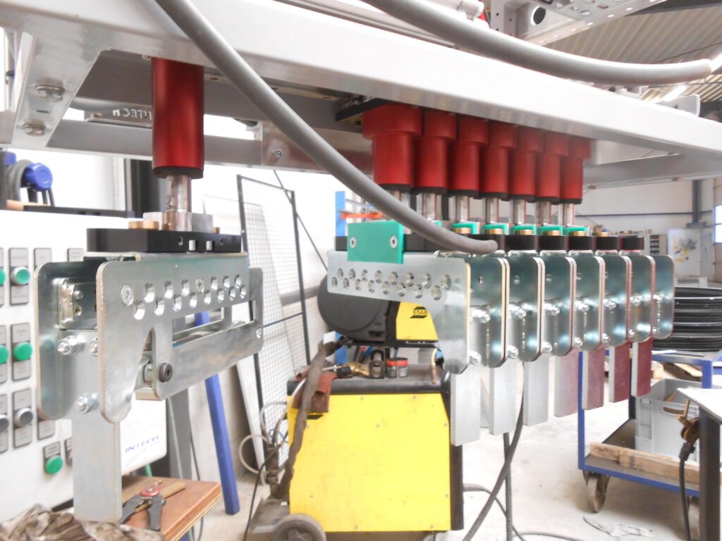 Producten_Klemmen-Tangen_Klem-Machinale-Pakketten_robotklem machinaal pakket